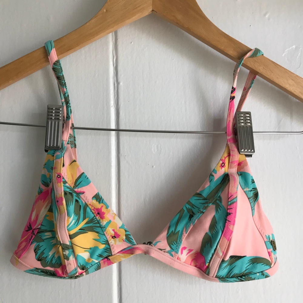 RARE Rip Curl reversible triangle bikini top